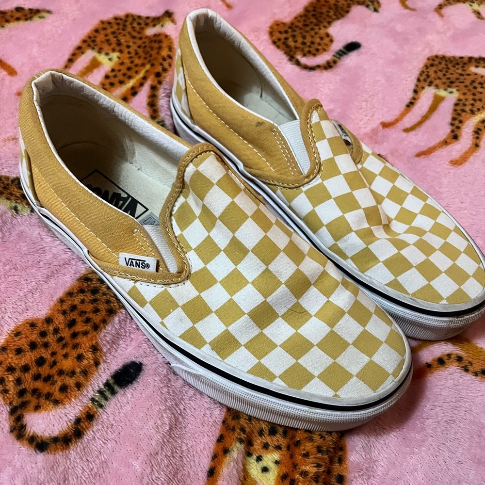 So cute just gifted & not really my style, only worn once